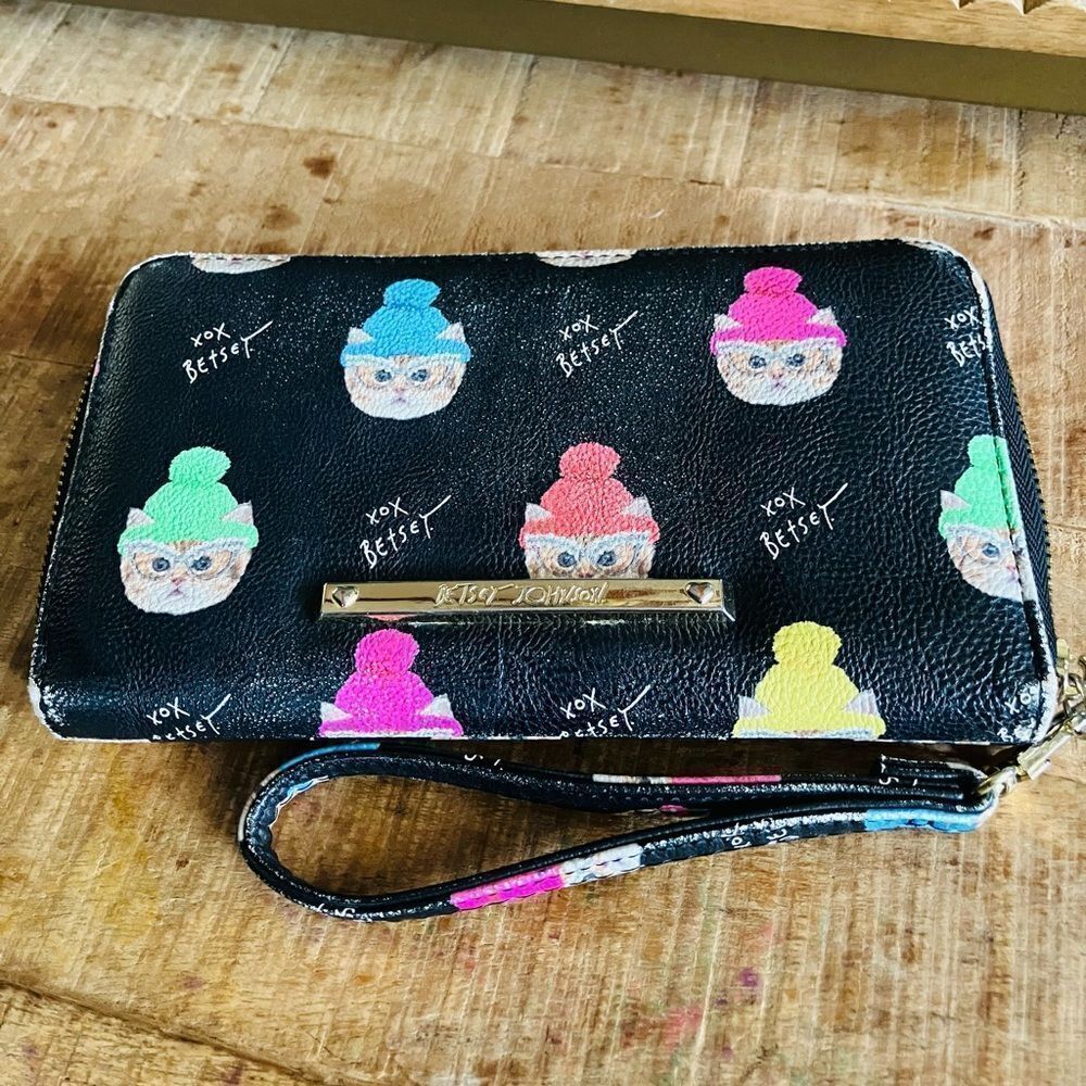 Betsey Johnson wristlet | cat beanie pattern | approx 8” x 4.5””
